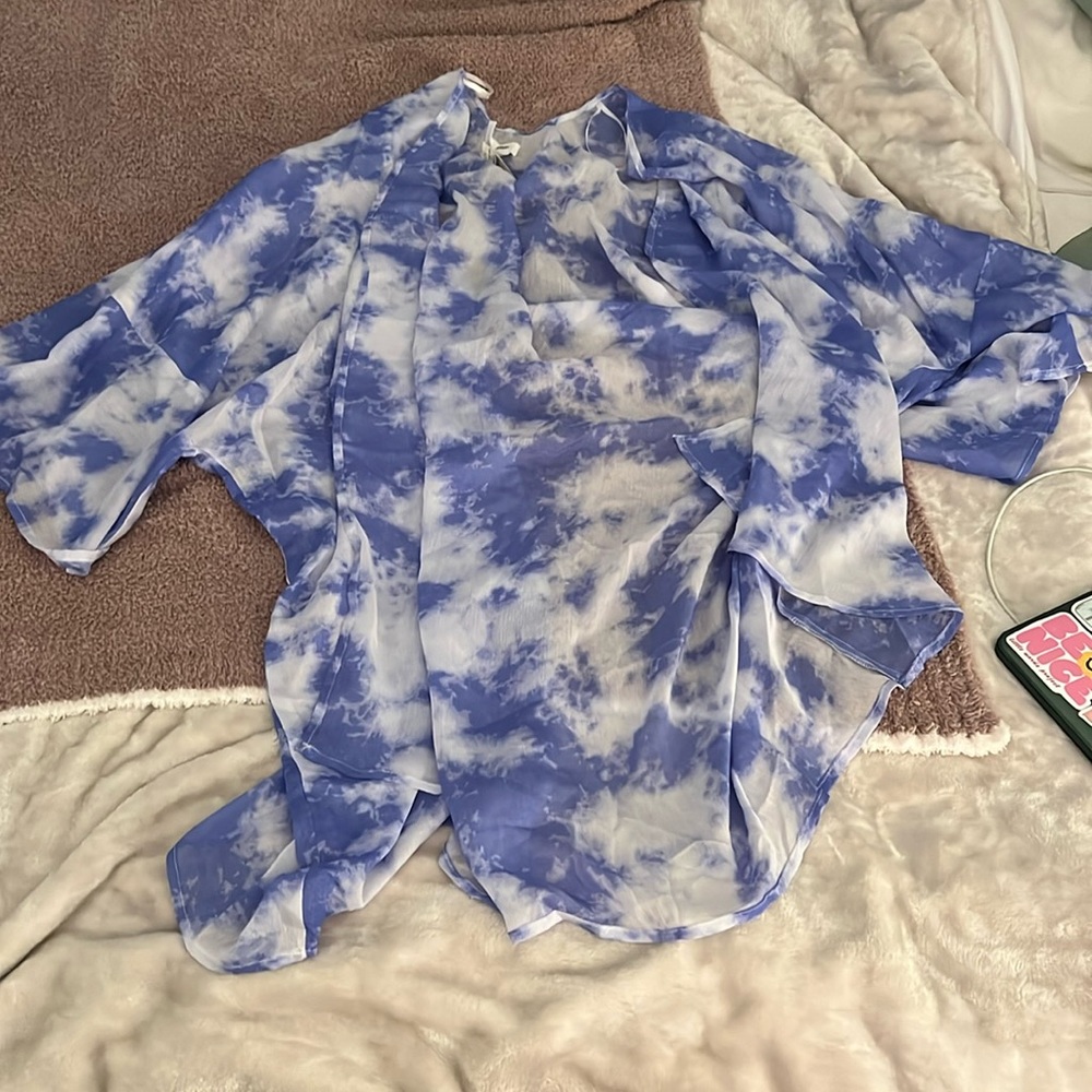 Kimono style cover up blue and white
